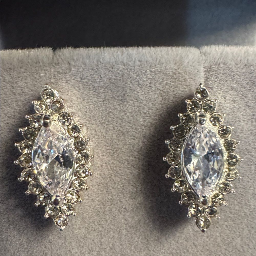 3107 Swarovski Crystal Elements Post Earrings